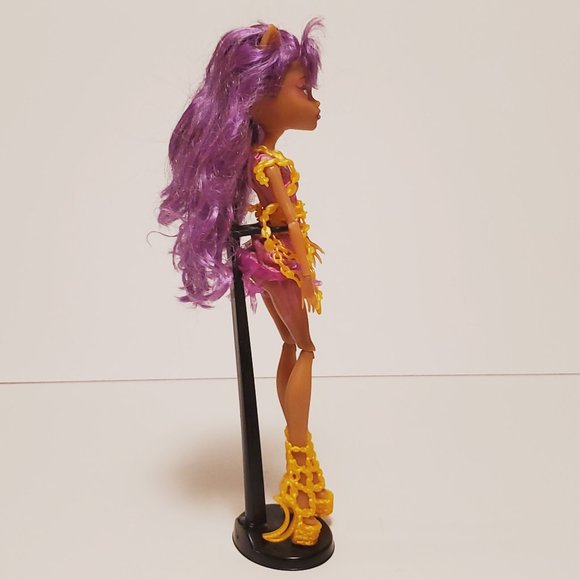 Monster High Haunted Fit Ghostly ClawdeenWolf Doll - Picture 5 of 8